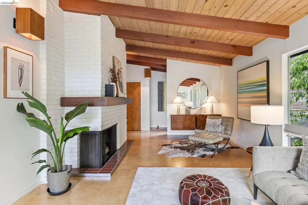 1963 Arrowhead Drive Oakland CA 94611