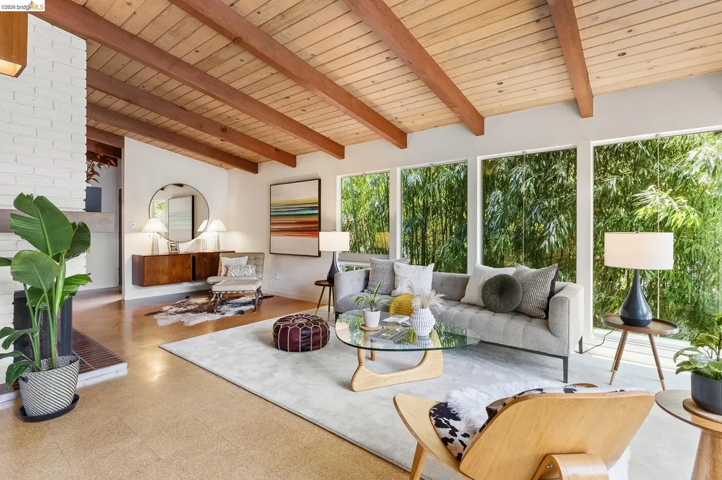 1963 Arrowhead Drive Oakland CA 94611