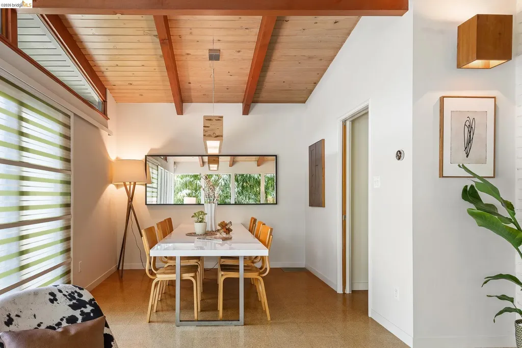 1963 Arrowhead Drive Oakland CA 94611