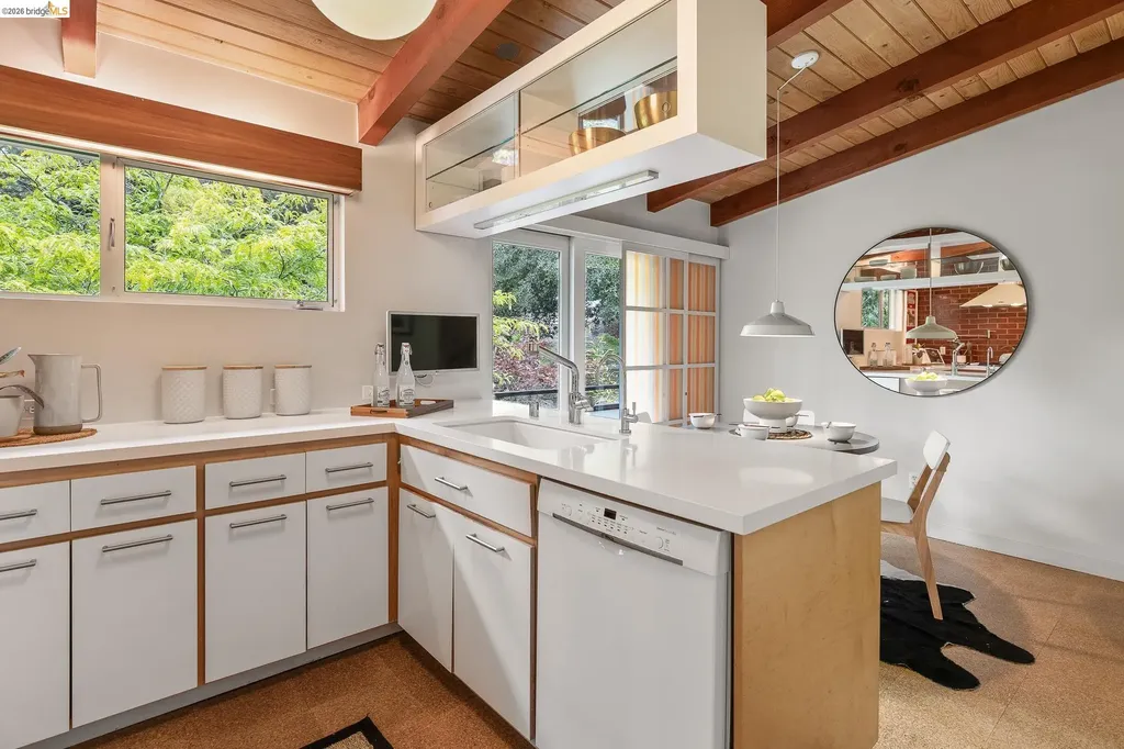 1963 Arrowhead Drive Oakland CA 94611