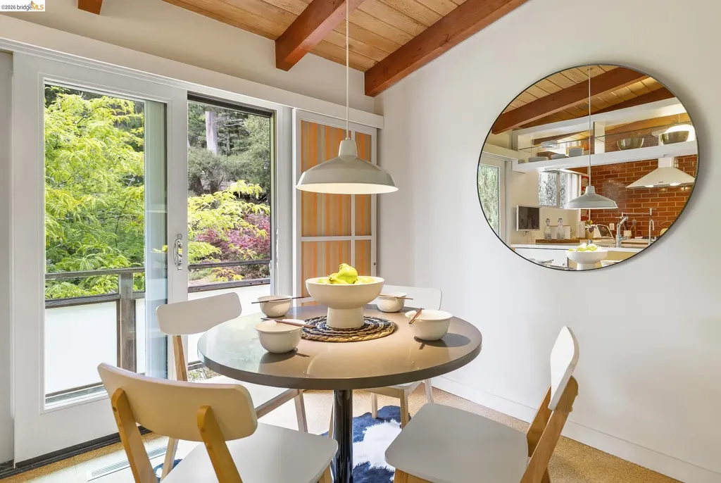 1963 Arrowhead Drive Oakland CA 94611