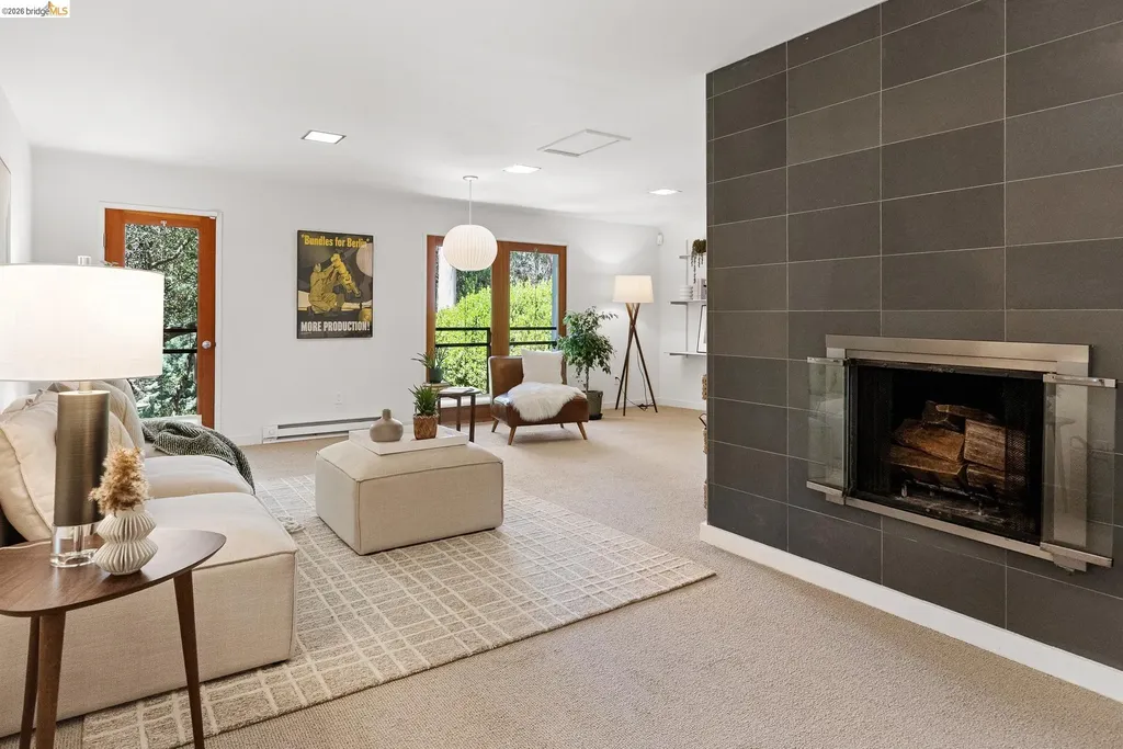 1963 Arrowhead Drive Oakland CA 94611