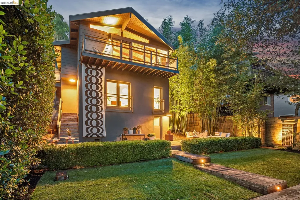 1963 Arrowhead Drive Oakland CA 94611