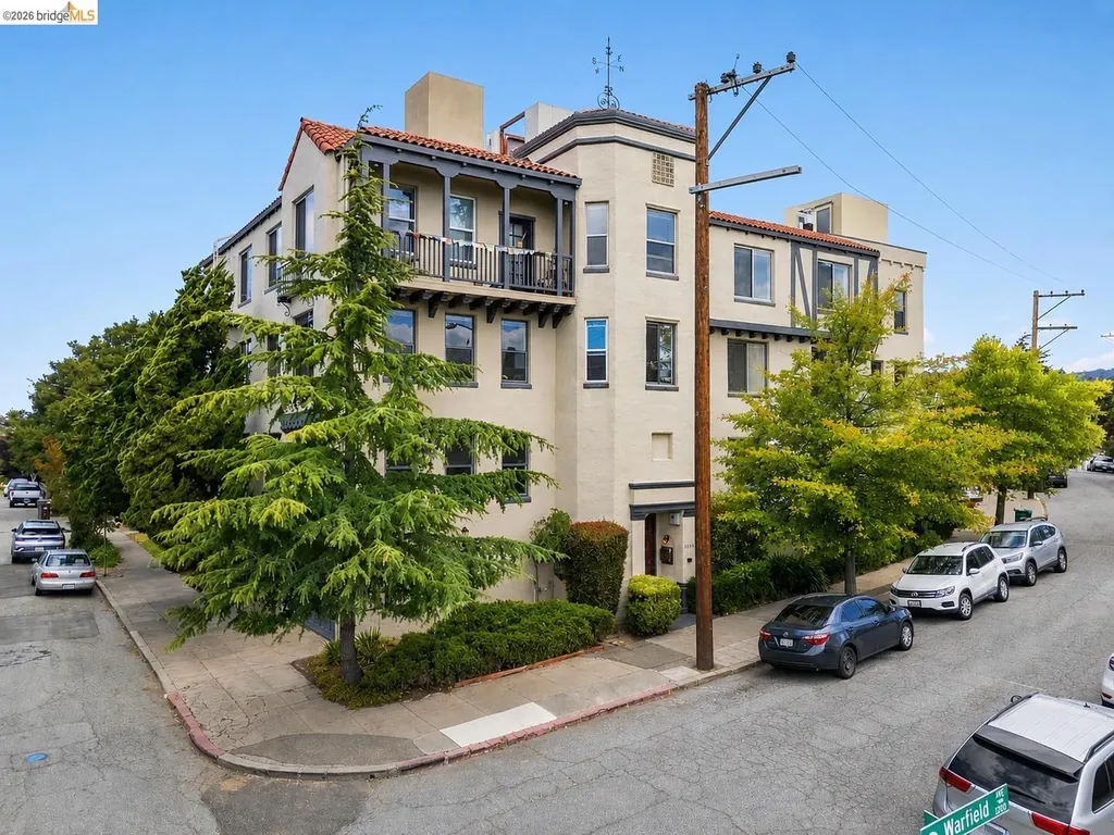 1001 Warfield Avenue Oakland CA 94610