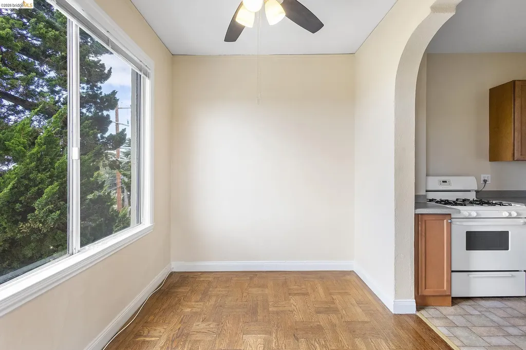 1001 Warfield Avenue Oakland CA 94610