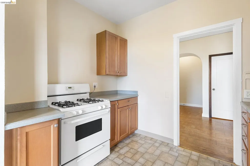 1001 Warfield Avenue Oakland CA 94610