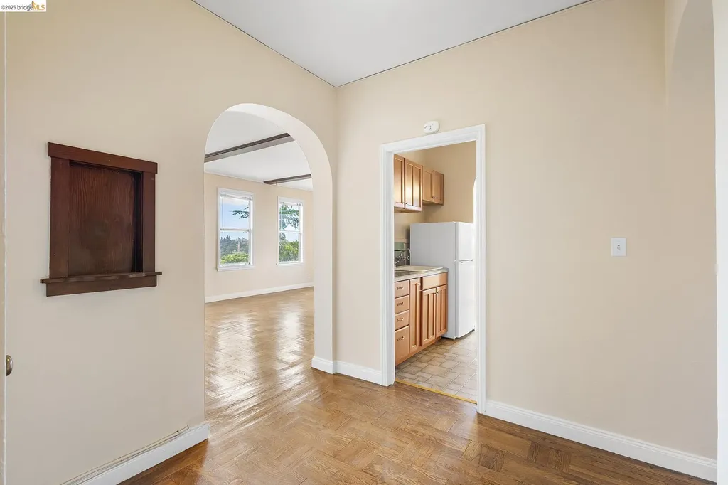 1001 Warfield Avenue Oakland CA 94610