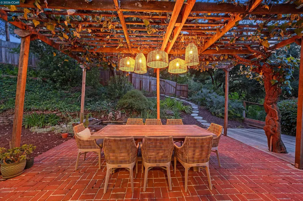 90 Loma Vista Drive Orinda CA 94563