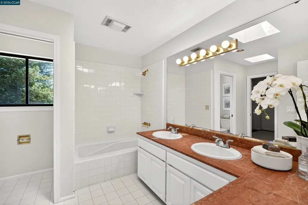 90 Loma Vista Drive Orinda CA 94563