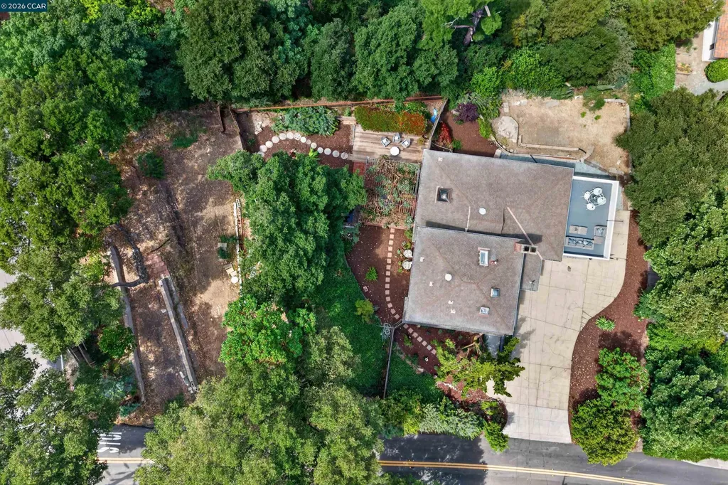 90 Loma Vista Drive Orinda CA 94563