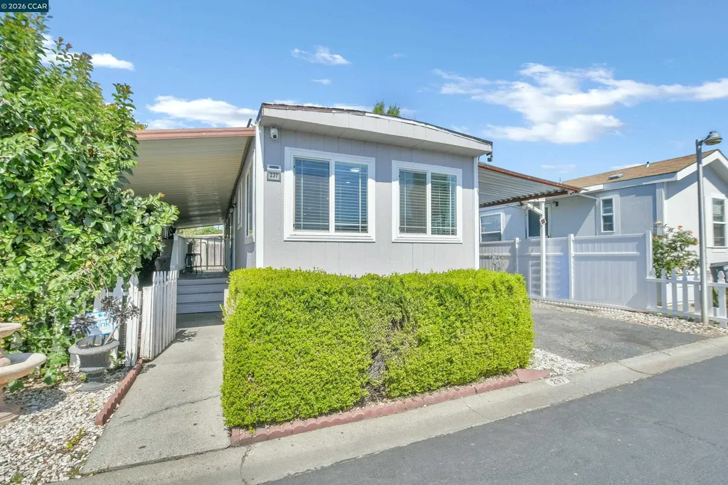 237 Orangevale Pittsburg CA 94565