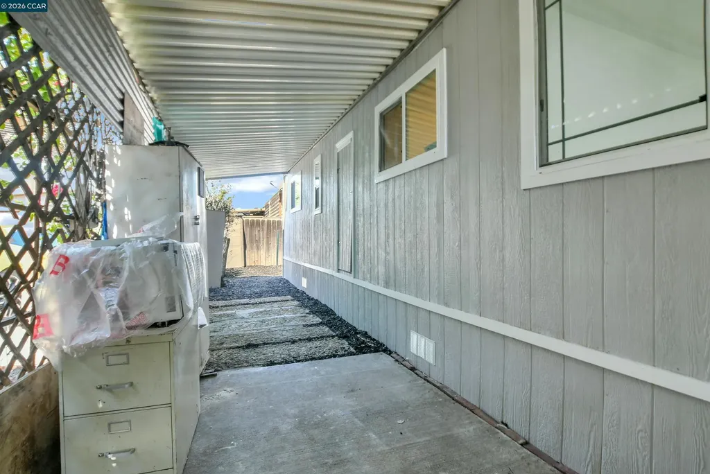 237 Orangevale Pittsburg CA 94565