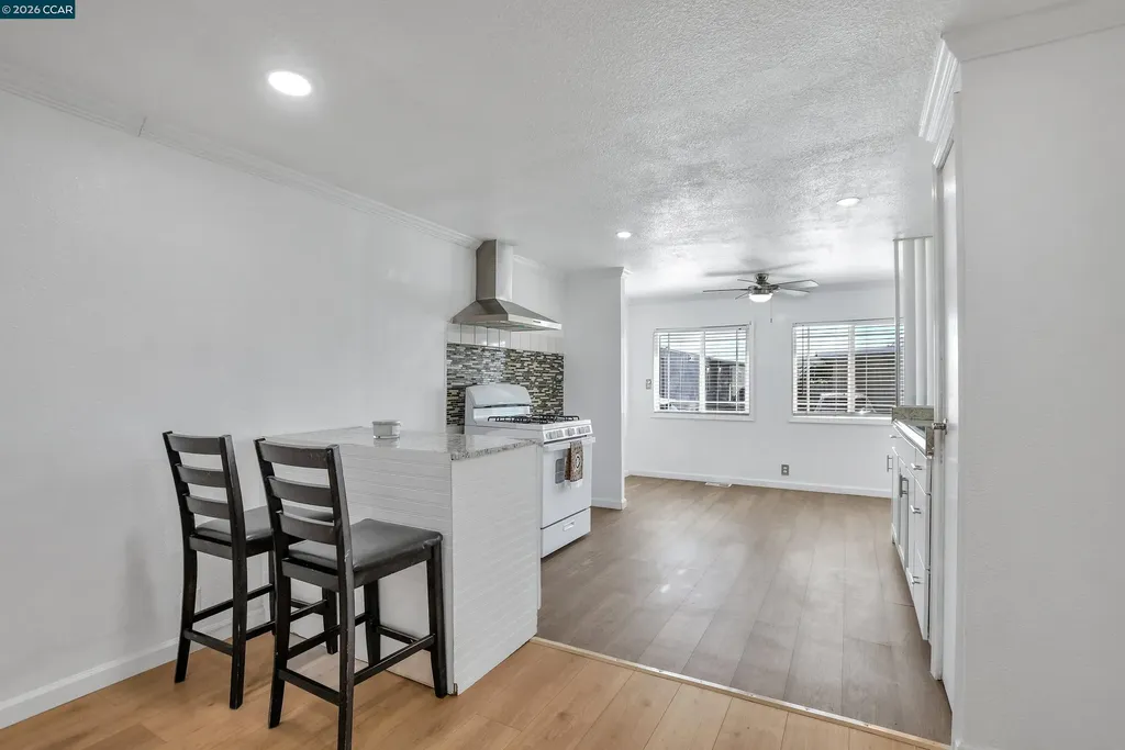 237 Orangevale Pittsburg CA 94565