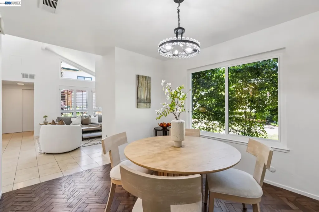 710 Lagunaria Lane Alameda CA 94502