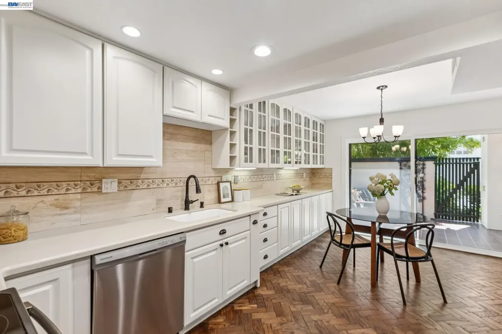 710 Lagunaria Lane Alameda CA 94502