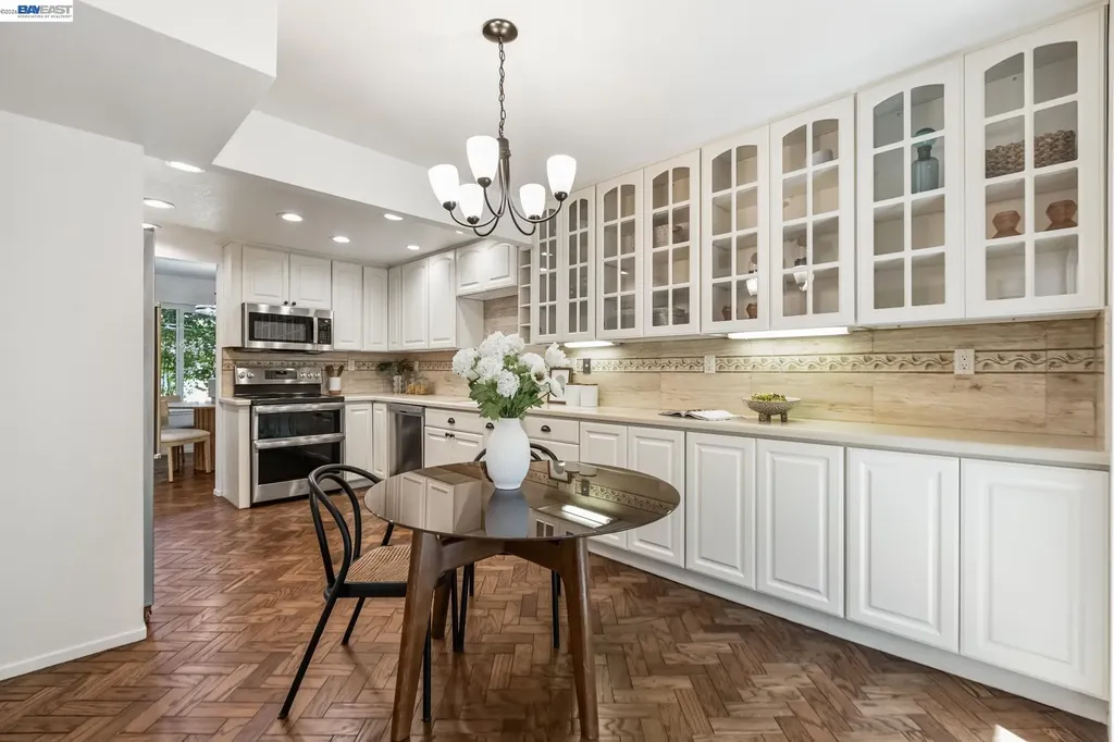 710 Lagunaria Lane Alameda CA 94502