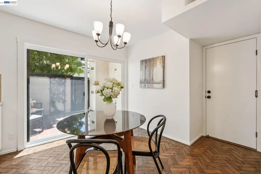 710 Lagunaria Lane Alameda CA 94502