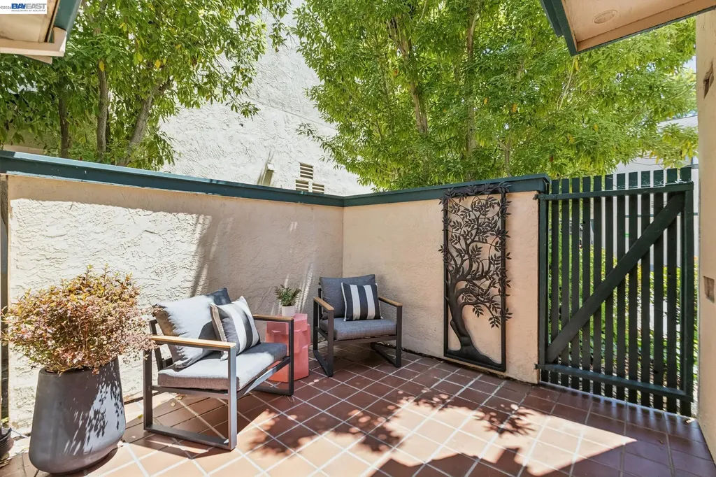 710 Lagunaria Lane Alameda CA 94502