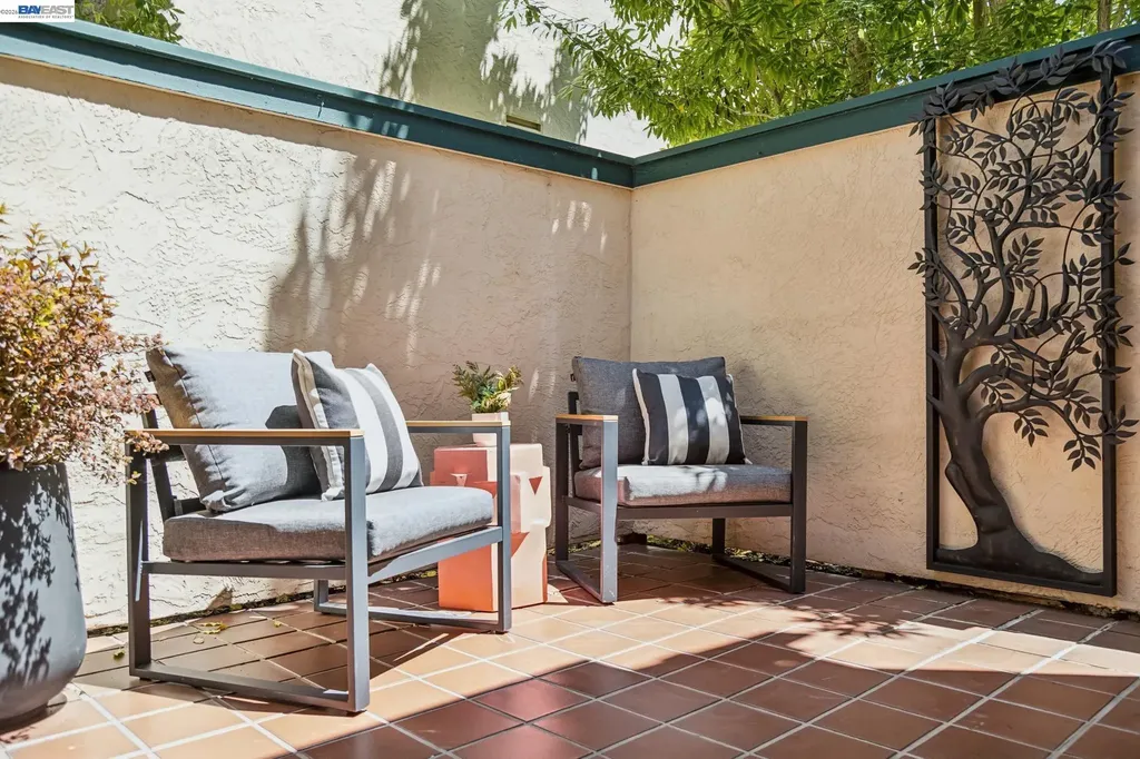 710 Lagunaria Lane Alameda CA 94502