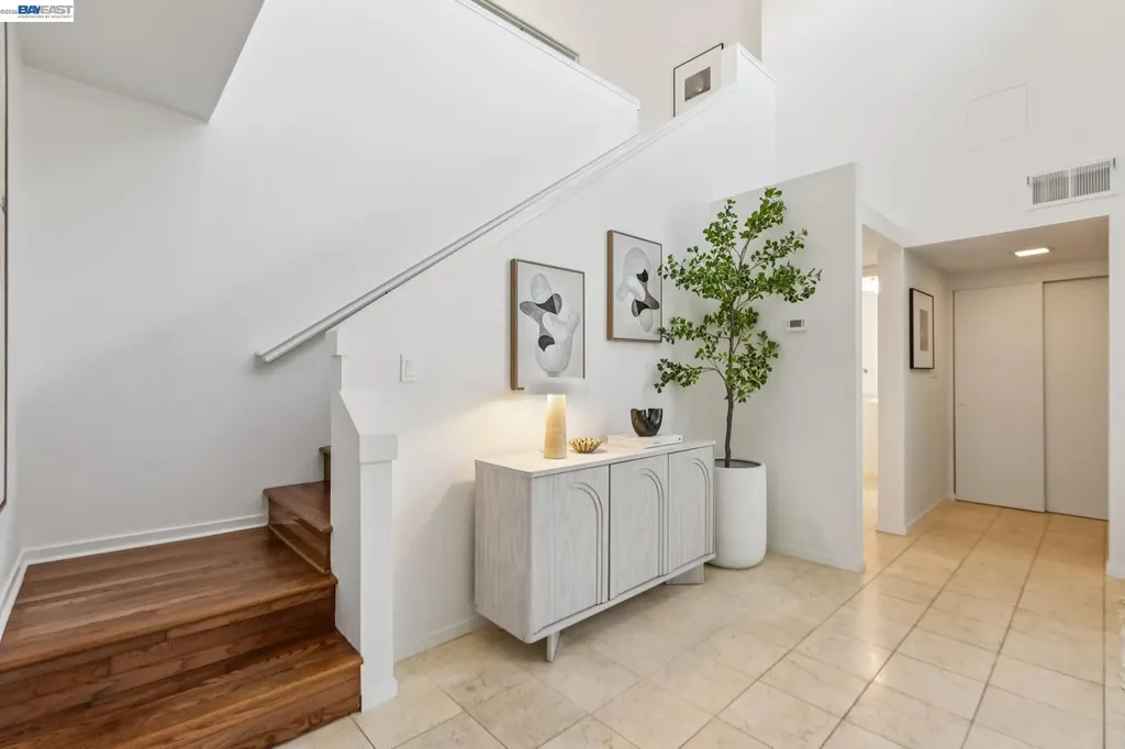 710 Lagunaria Lane Alameda CA 94502