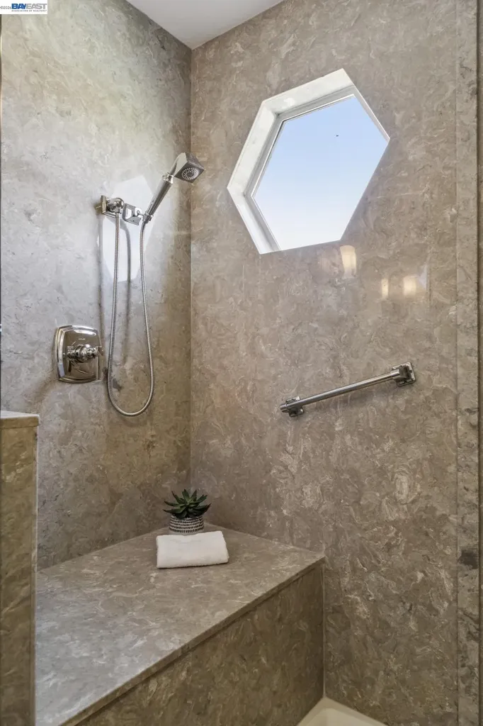 710 Lagunaria Lane Alameda CA 94502