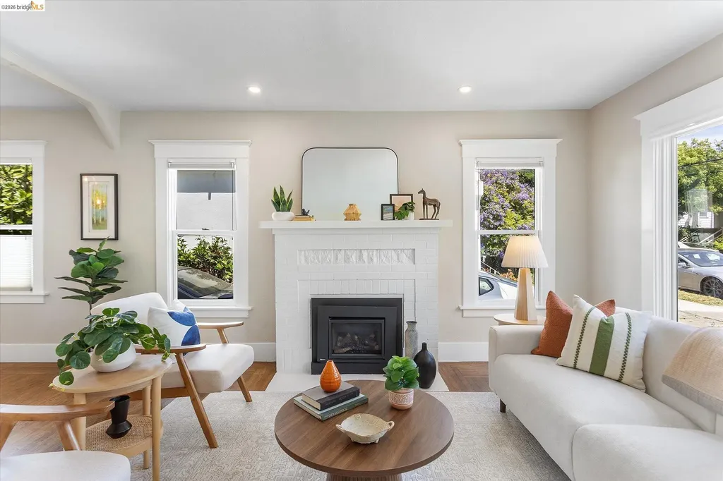 530 63rd Street Oakland CA 94609
