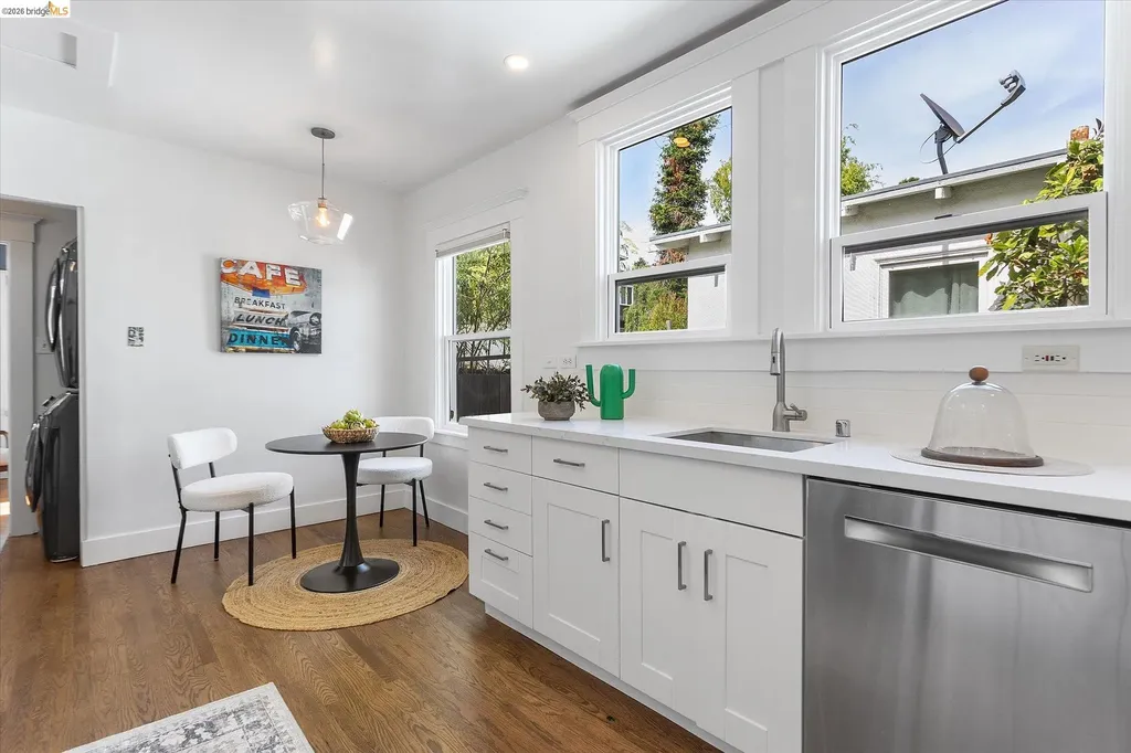 530 63rd Street Oakland CA 94609