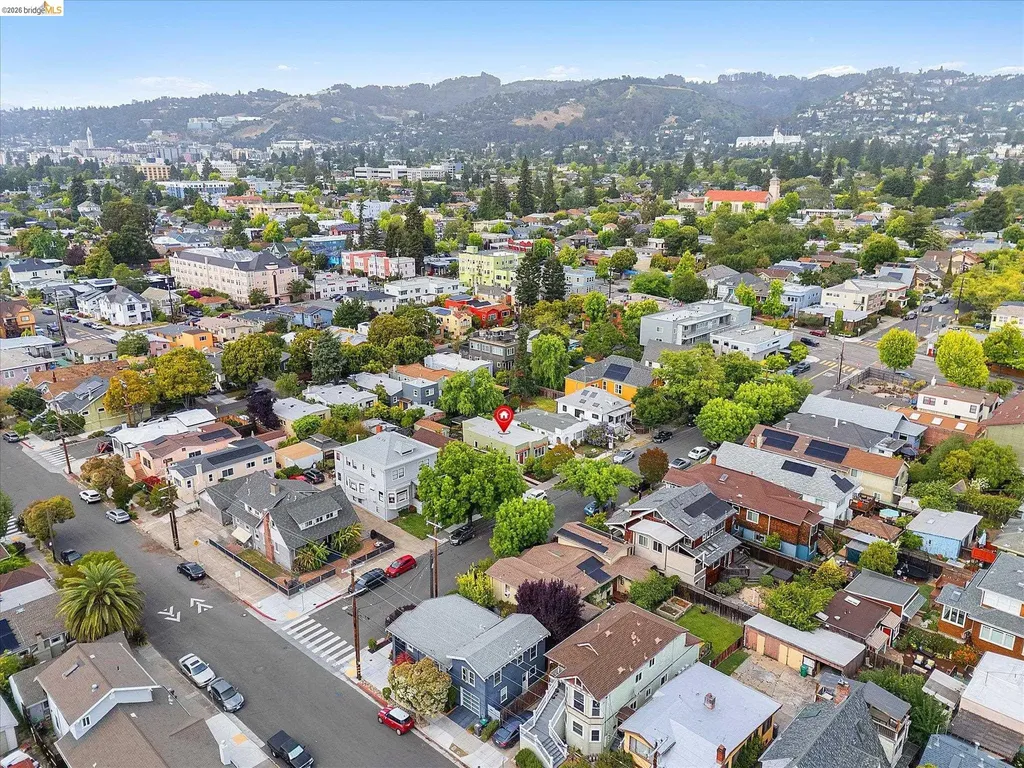 530 63rd Street Oakland CA 94609