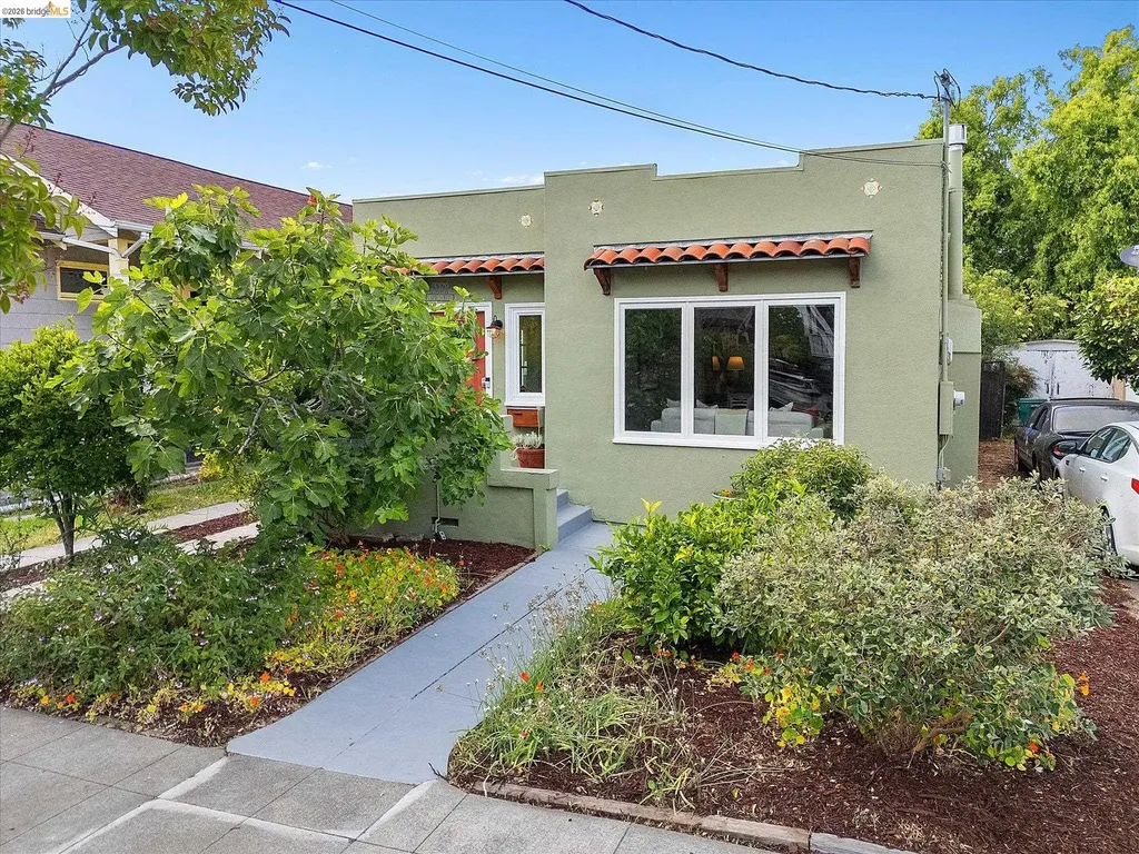 530 63rd Street Oakland CA 94609