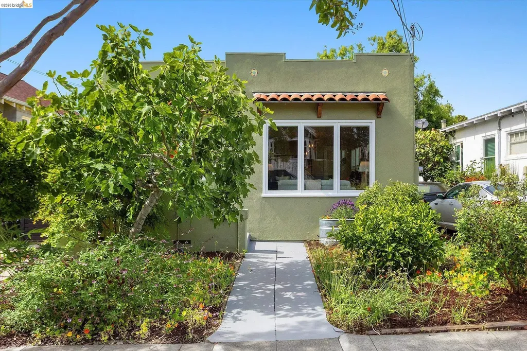 530 63rd Street Oakland CA 94609