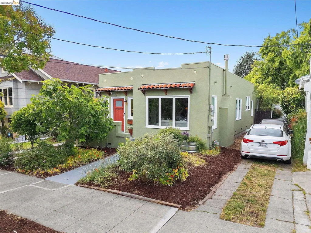 530 63rd Street Oakland CA 94609