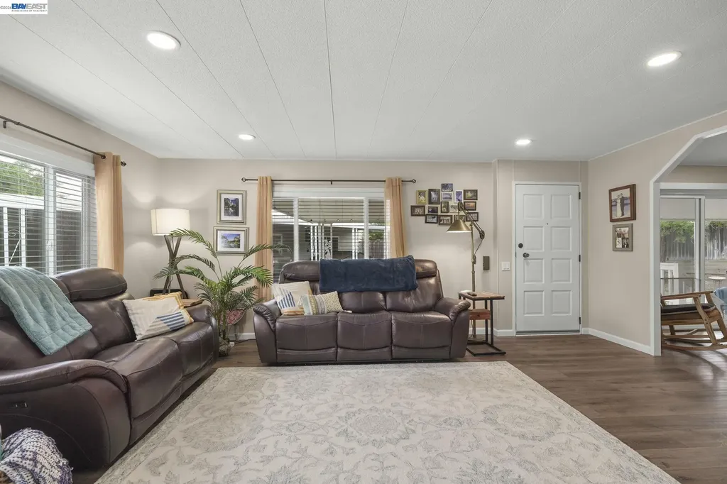 3231 Vineyard Ave., #70 Pleasanton CA 94566