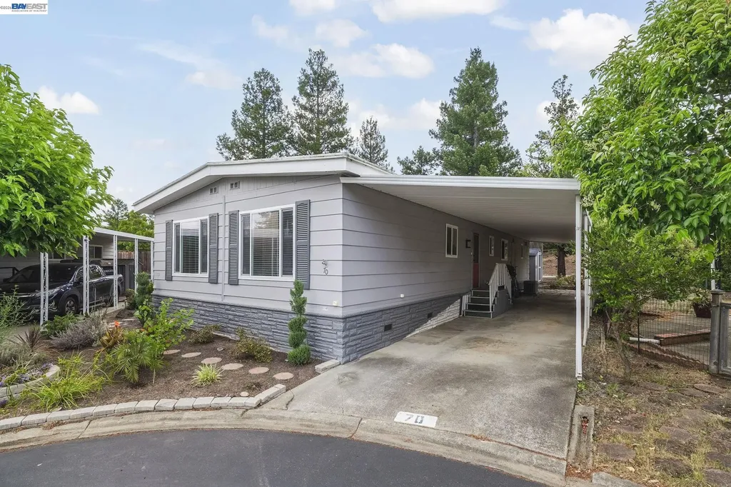 3231 Vineyard Ave., #70 Pleasanton CA 94566