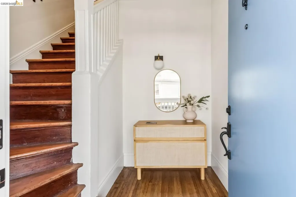 6166 Dover Street Oakland CA 94609