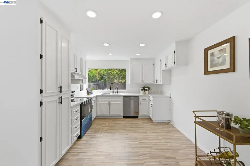 34042 Rowland Drive Fremont CA 94555