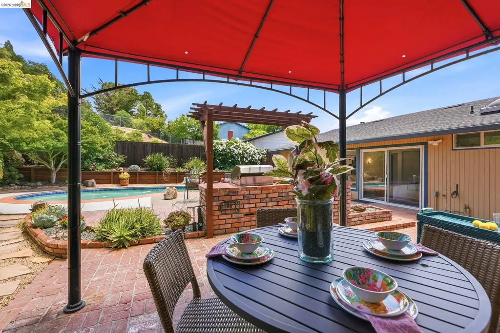 2662 Tamalpais Drive Pinole CA 94564