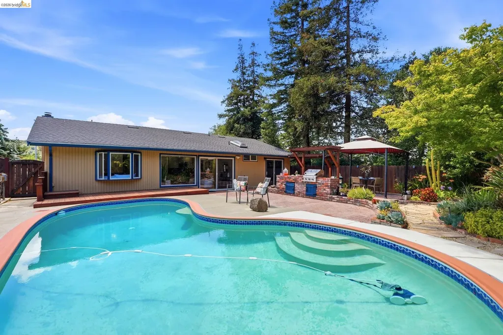 2662 Tamalpais Drive Pinole CA 94564