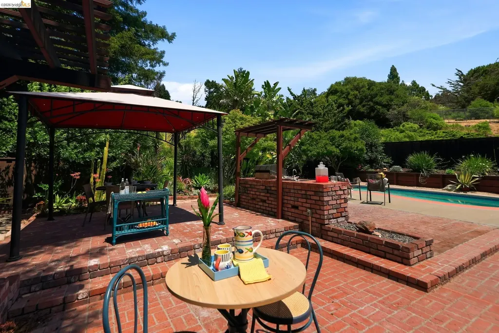 2662 Tamalpais Drive Pinole CA 94564
