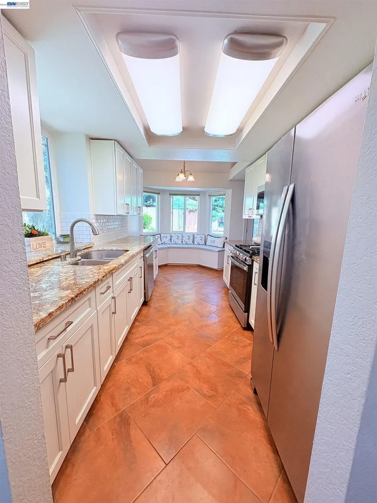 212 Marin Court Vacaville CA 95687