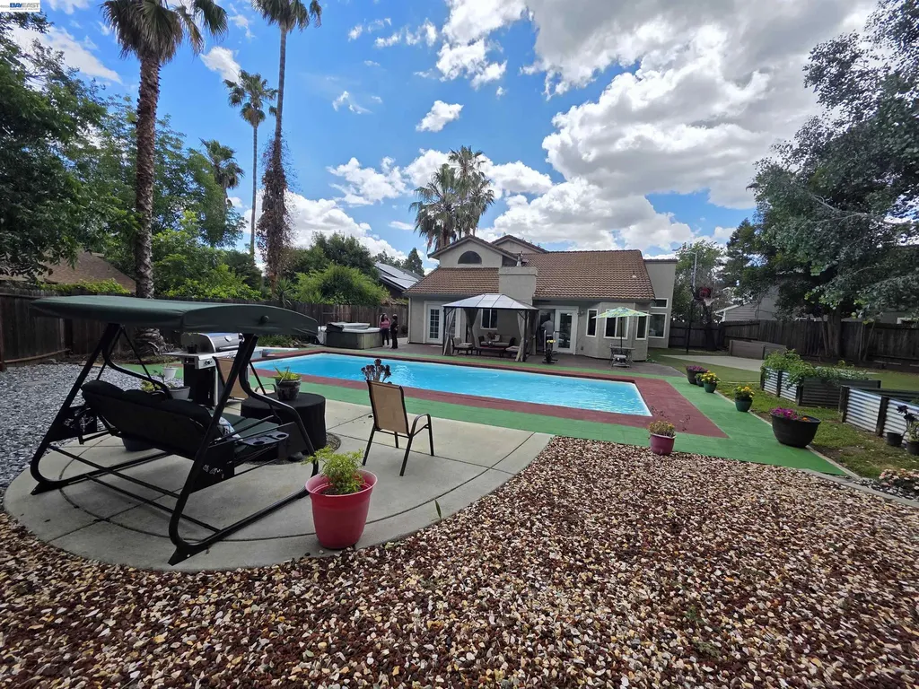 212 Marin Court Vacaville CA 95687