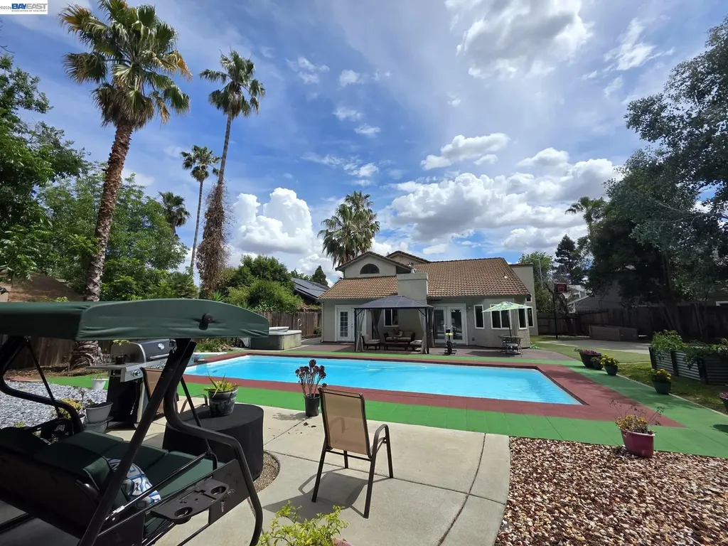 212 Marin Court Vacaville CA 95687