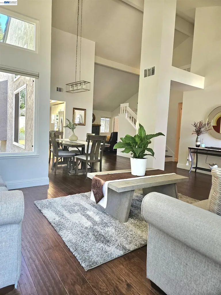 212 Marin Court Vacaville CA 95687