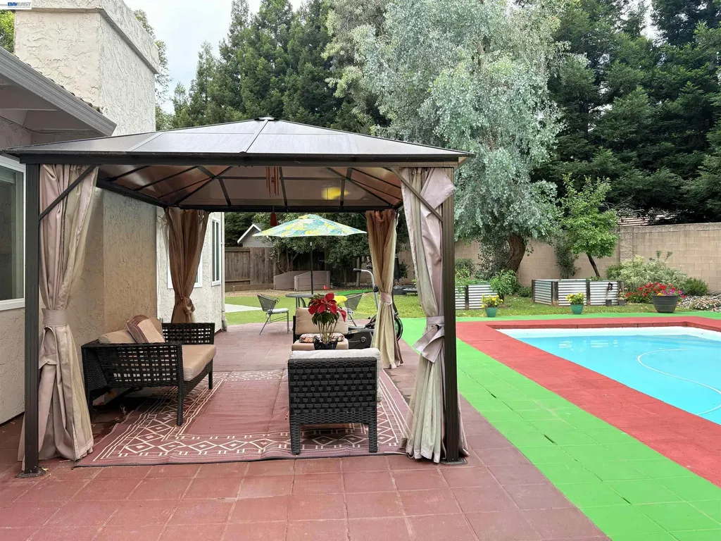 212 Marin Court Vacaville CA 95687