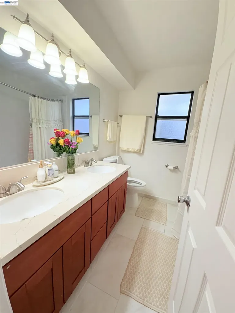 212 Marin Court Vacaville CA 95687