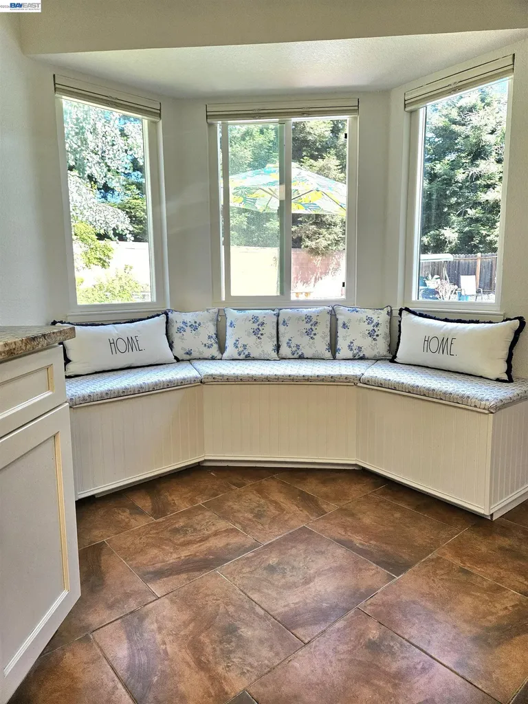 212 Marin Court Vacaville CA 95687