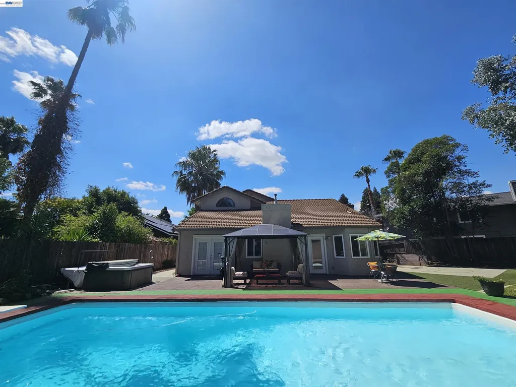 212 Marin Court Vacaville CA 95687