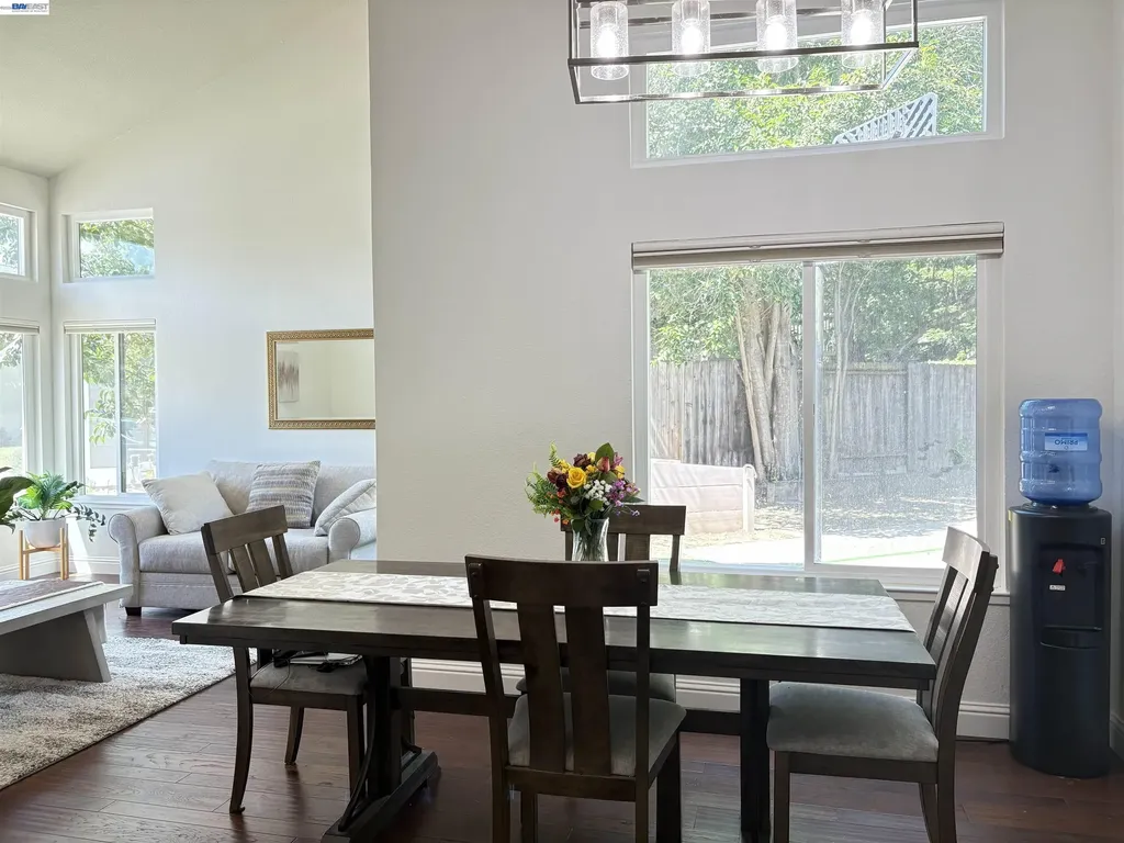 212 Marin Court Vacaville CA 95687
