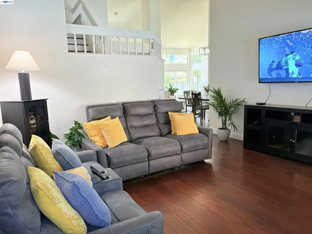212 Marin Court Vacaville CA 95687