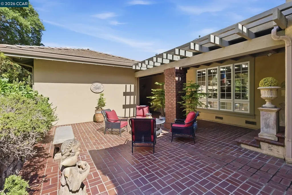 45 Merrill Circle Moraga CA 94556