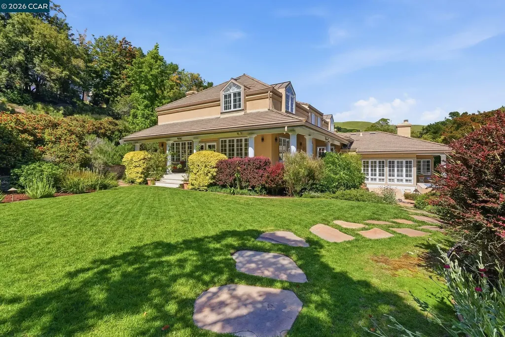 45 Merrill Circle Moraga CA 94556